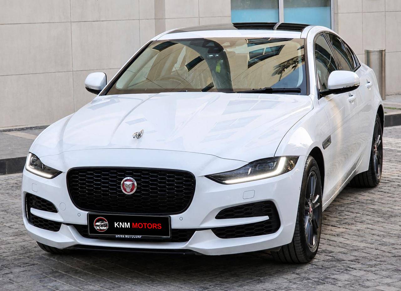Jaguar XE SE